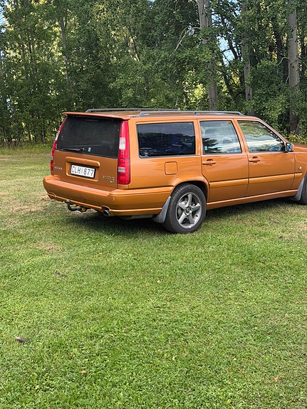 Volvo V70 4 of 10
