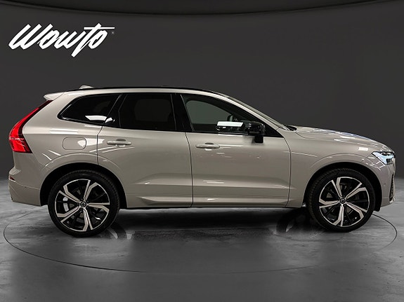 Volvo XC60 3 of 19