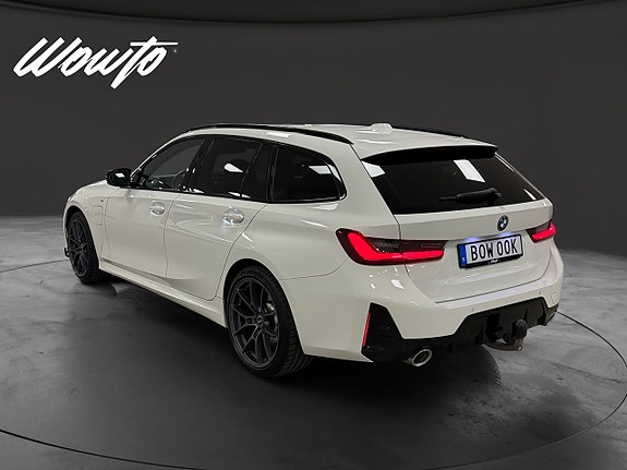 BMW 330e 5 of 18