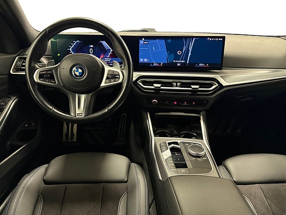 BMW 330e 13 of 18