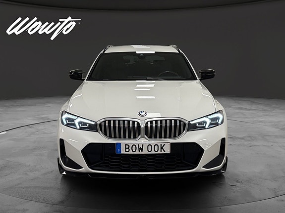 BMW 330e 2 of 18