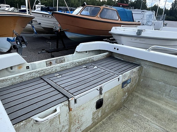 Crescent 434 – ombyggd med kast däck till  fiskebåt 6 of 10
