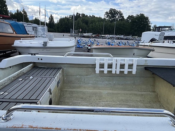 Crescent 434 – ombyggd med kast däck till  fiskebåt 5 of 10