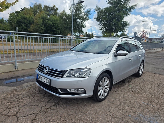 Volkswagen Passat 3 of 15