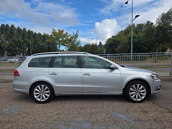 Volkswagen Passat 7 of 15