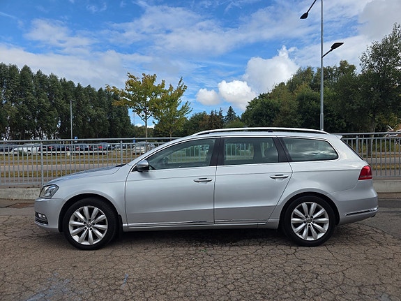 Volkswagen Passat 4 of 15