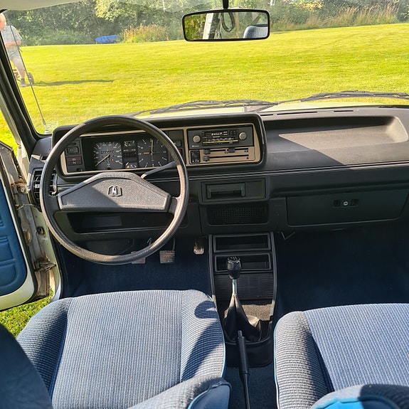 Volkswagen Jetta 4 of 6