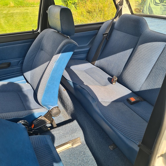 Volkswagen Jetta 3 of 6