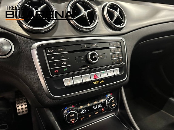 Mercedes-Benz CLA200 17 of 25