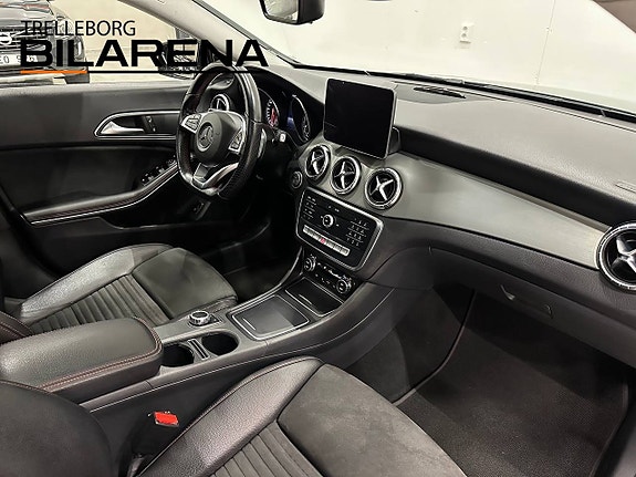 Mercedes-Benz CLA200 14 of 25