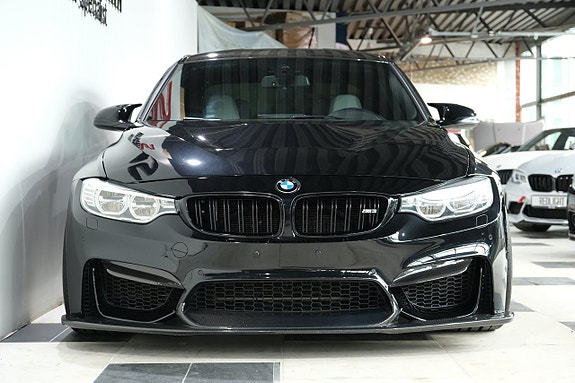 BMW M3 2 of 14