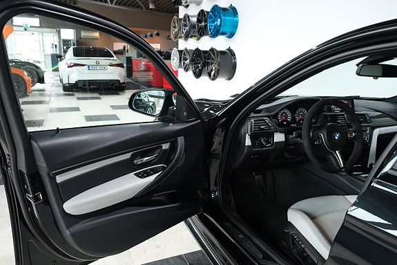BMW M3 9 of 14