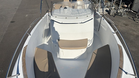 Jeanneau 7.5 CC med Yamaha F250 -12 8 of 9