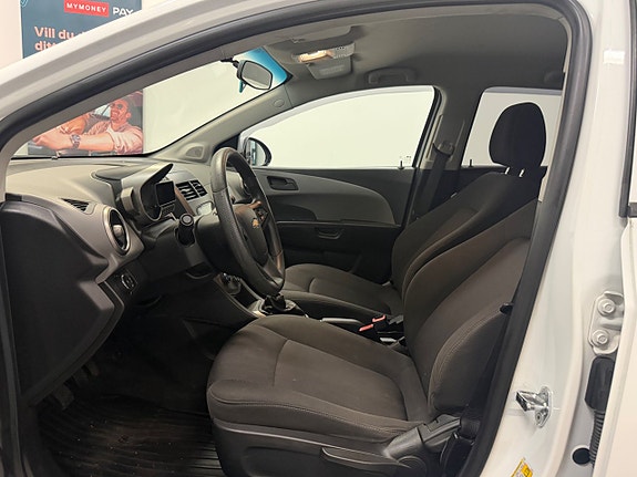 Chevrolet Aveo 11 of 27