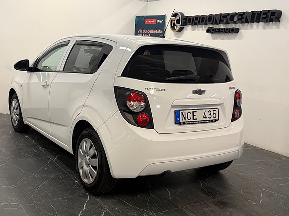 Chevrolet Aveo 4 of 27