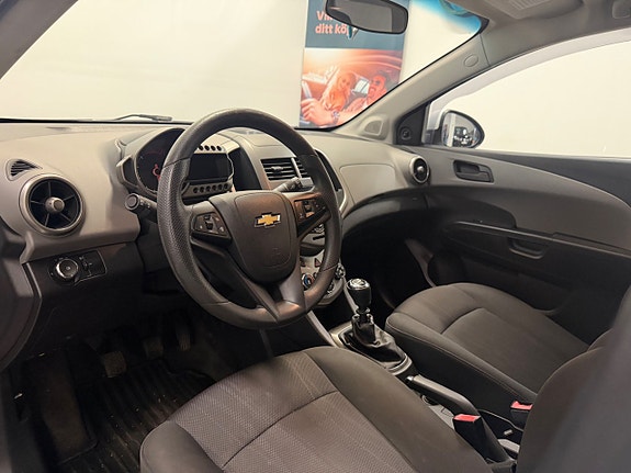 Chevrolet Aveo 7 of 27