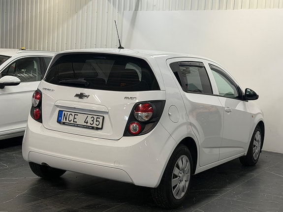 Chevrolet Aveo 6 of 27