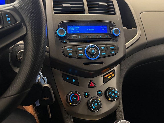 Chevrolet Aveo 24 of 27