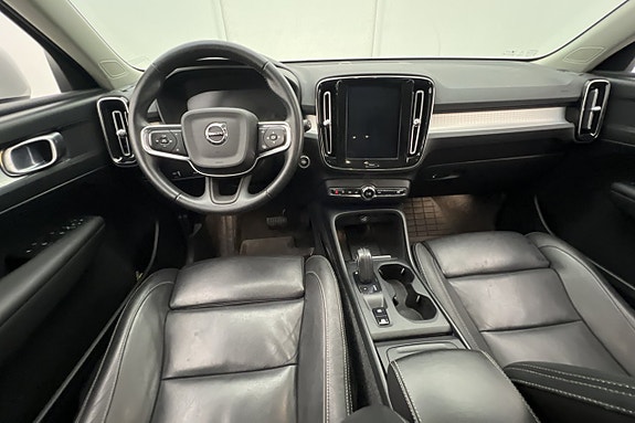 Volvo XC40 11 of 27