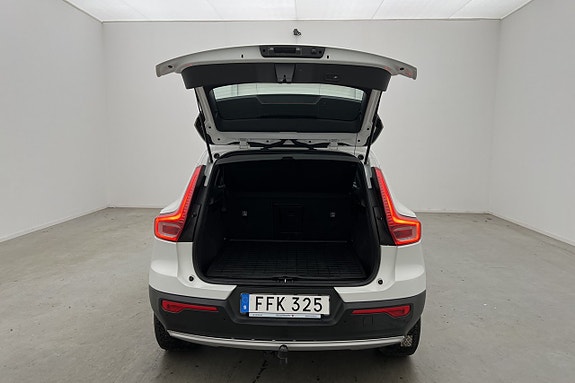 Volvo XC40 8 of 27