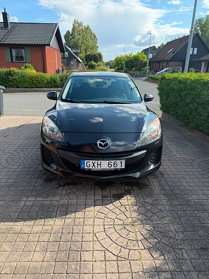 Mazda 3 2 of 7
