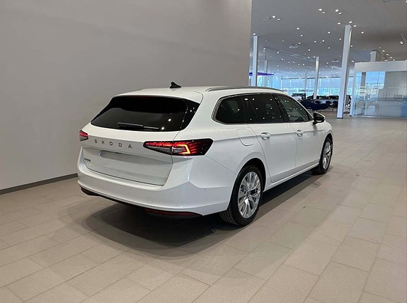 Skoda Superb 4 of 18