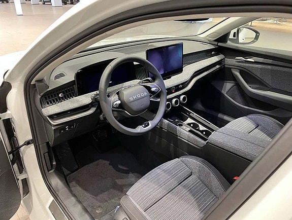 Skoda Superb 11 of 18