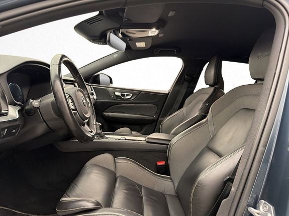 Volvo V60 14 of 30