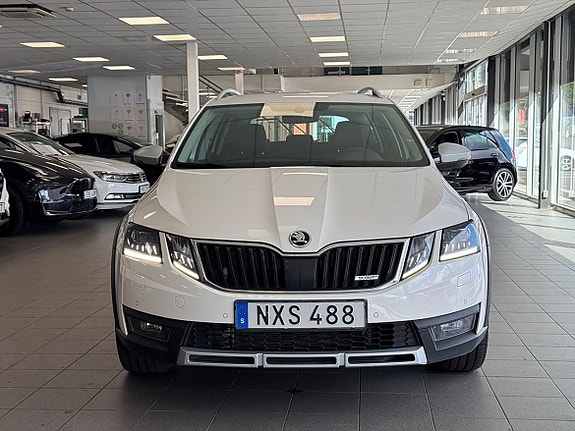 Skoda Octavia Scout 7 of 24