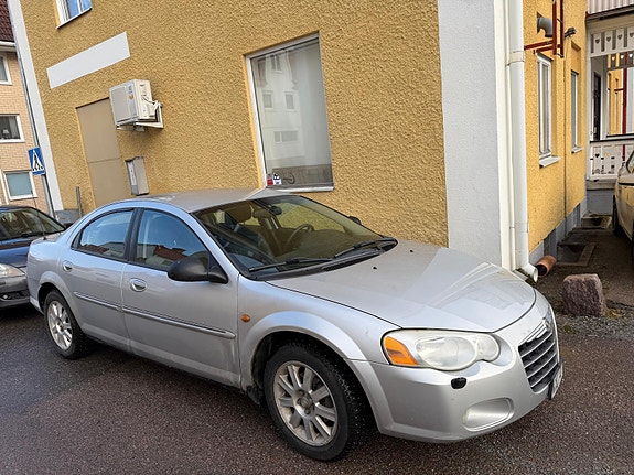 Chrysler Sebring 2 of 5