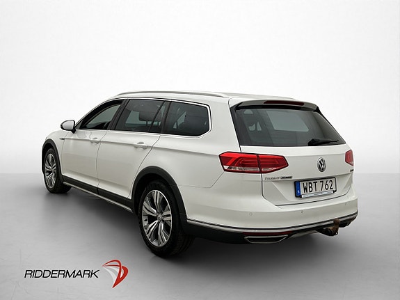 Volkswagen Passat Alltrack 5 of 30