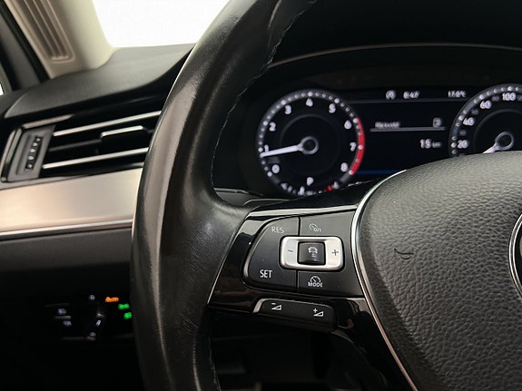 Volkswagen Passat Alltrack 20 of 30