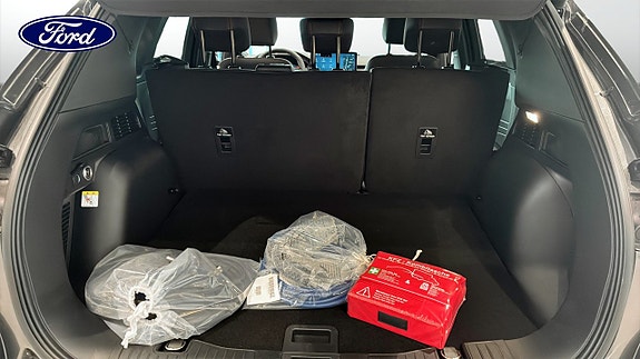 Ford Kuga 10 of 12