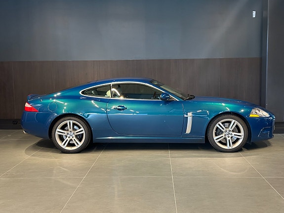 Jaguar XK 5 of 22