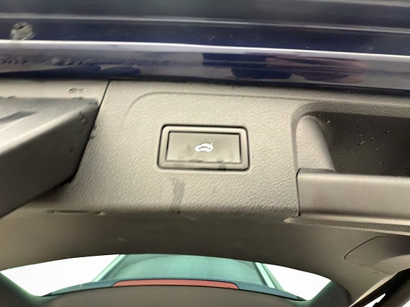 Volkswagen Passat 28 of 30