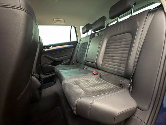 Volkswagen Passat 17 of 30