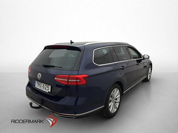 Volkswagen Passat 8 of 30