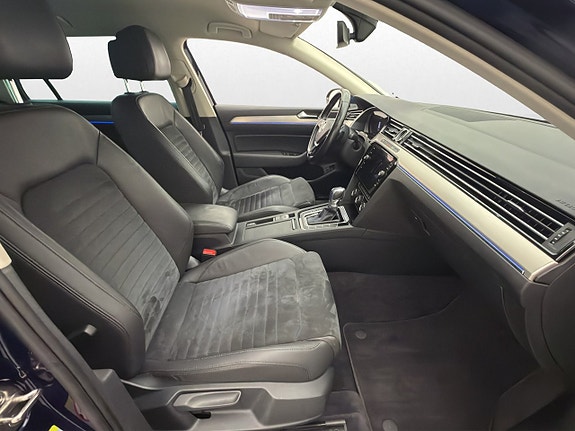 Volkswagen Passat 15 of 30