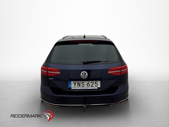 Volkswagen Passat 6 of 30