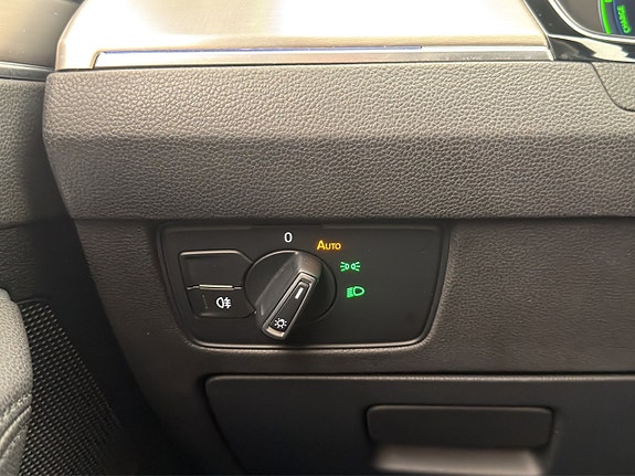 Volkswagen Passat 25 of 30