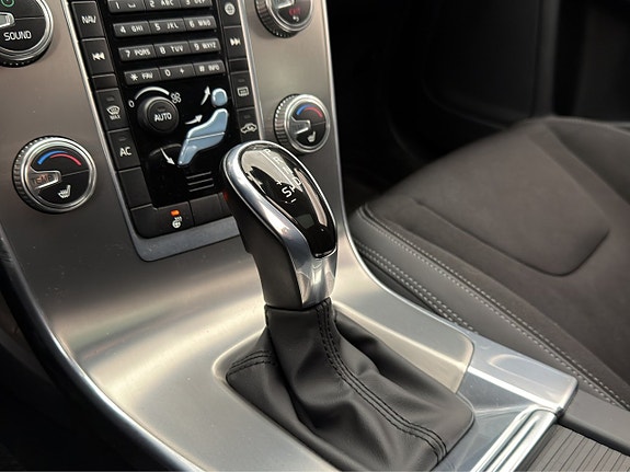 Volvo V60 22 of 30