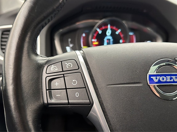 Volvo V60 13 of 30