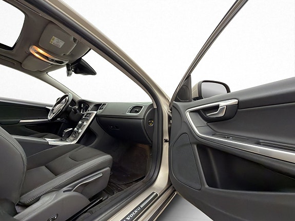 Volvo V60 24 of 30