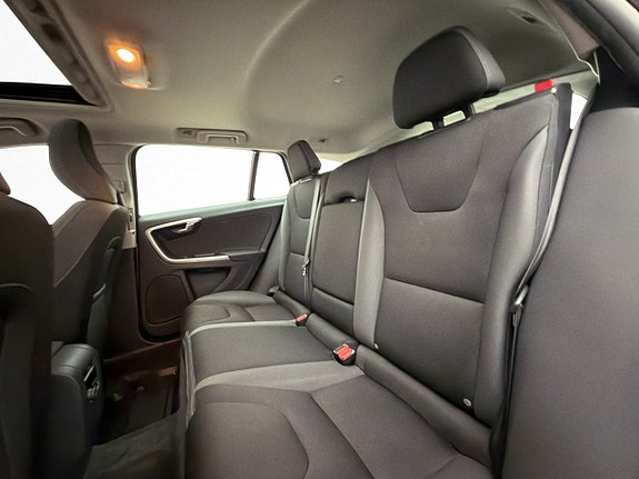 Volvo V60 25 of 30