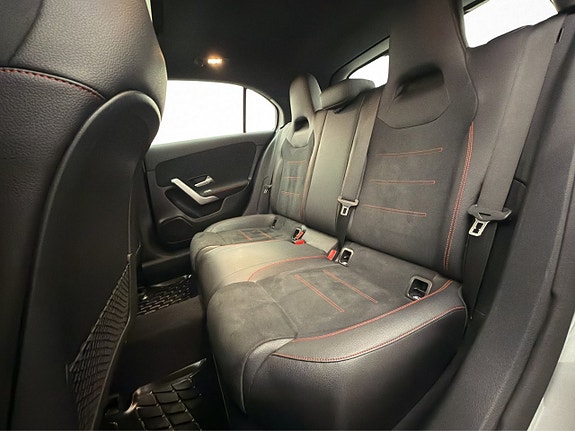 Mercedes-Benz A200 27 of 30