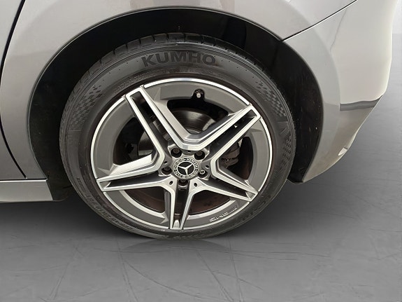 Mercedes-Benz A200 30 of 30