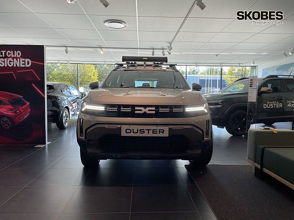 Dacia Duster 2 of 17