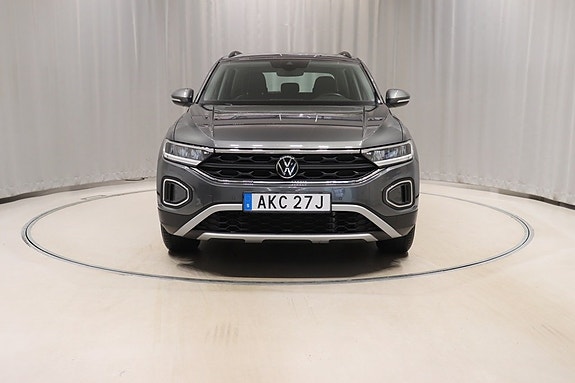 Volkswagen T-Roc 2 of 10