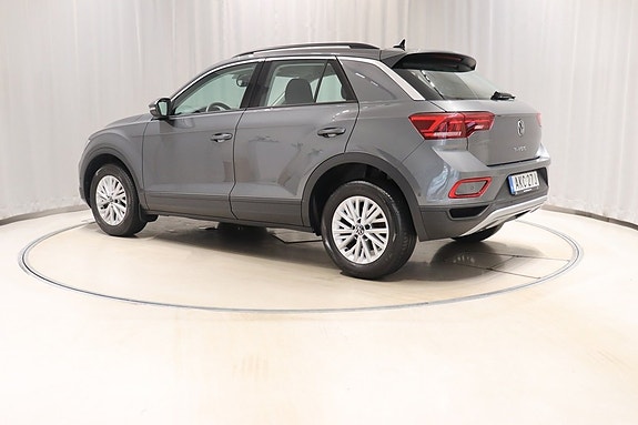 Volkswagen T-Roc 6 of 10