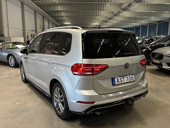 Volkswagen Touran 6 of 19